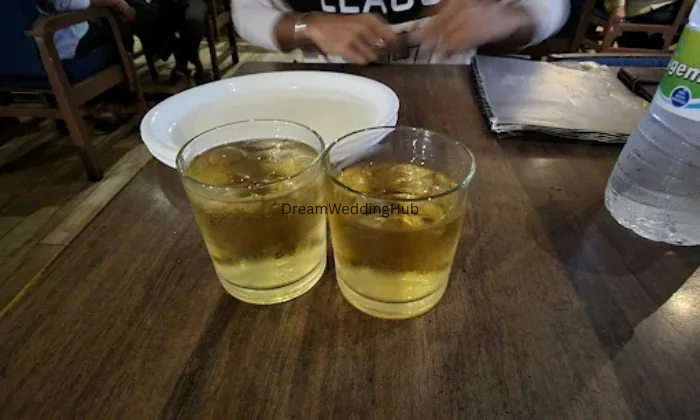 Montys Bar  Restaurant